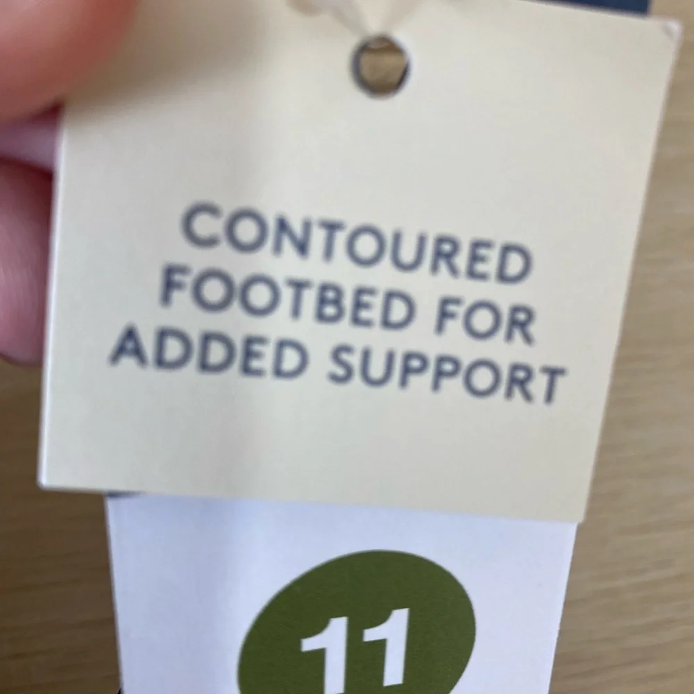 Universal Thread Tan Cognac Vegan Leather Strappy Platform Sandals size 11 NEW - Picture 8 of 10